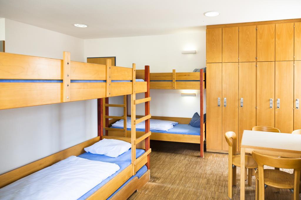 Hostel Hi *